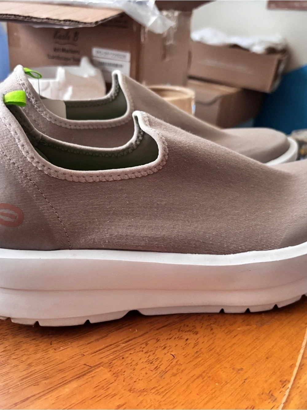 OOFOS Women's Low Recovery Slip-On in Taupe with White Sole